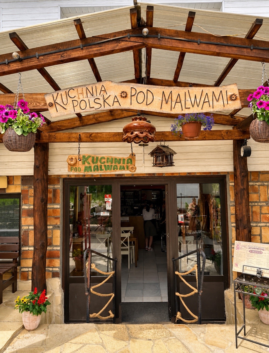 Pod Malwami w miejscowości Polańczyk – polecana restauracja w Bieszczadach